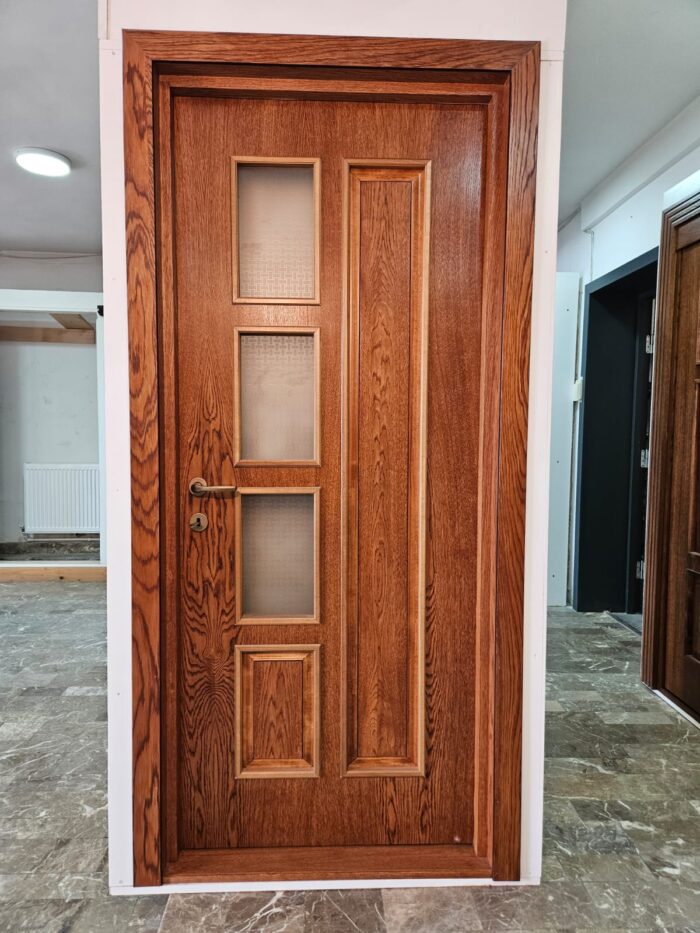 Ușă de interior celulară, furnir natural lemn stejar. Model 24 /  Culoare: baiț auriu. - imagine 1